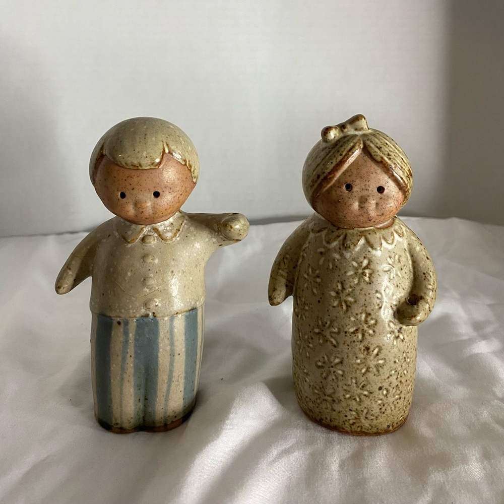 Vintage FF Japan Salt Pepper Shakers Speckled Ceramic Boy Girl Figures Blue Tan - Picture 7 of 10
